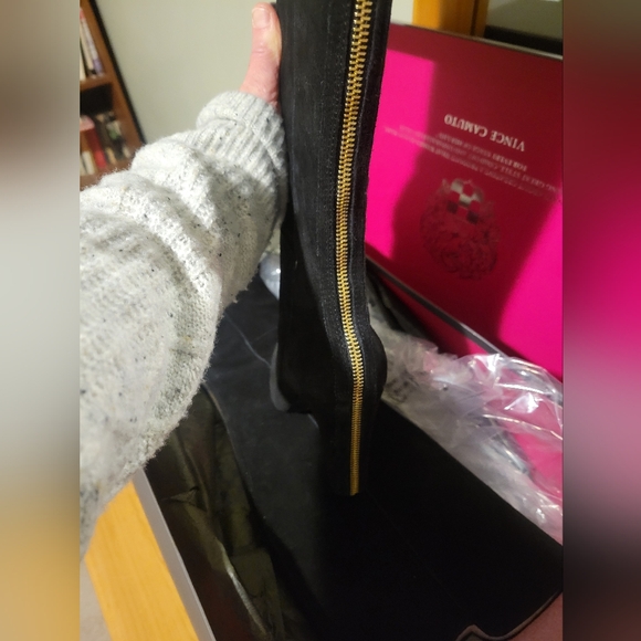 NWT Vince Camuto Carleen Black Suede Knee High Boots size 7.5 - Picture 5 of 5